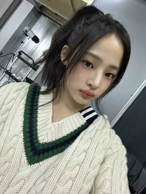 Minji / lovres_min__ / miniwithtattoos / newjeans_official nude photo #0011