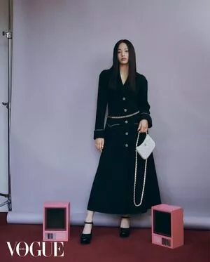 Minji / lovres_min__ / miniwithtattoos / newjeans_official nude photo #0038