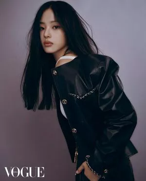 Minji / lovres_min__ / miniwithtattoos / newjeans_official nude photo #0039