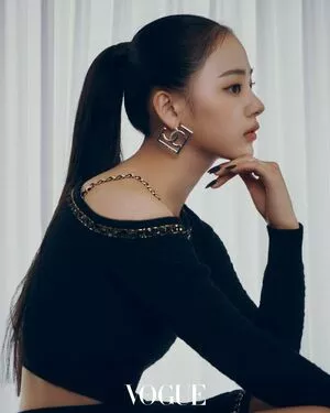 Minji / lovres_min__ / miniwithtattoos / newjeans_official nude photo #0041