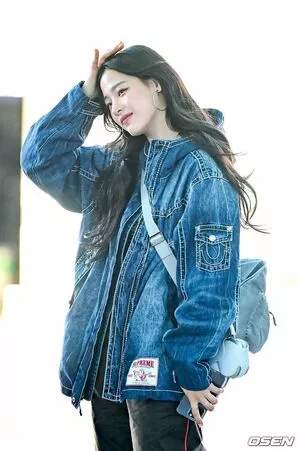 Minji / lovres_min__ / miniwithtattoos / newjeans_official nude photo #0077