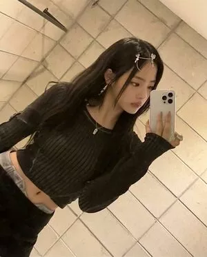 Minji / lovres_min__ / miniwithtattoos / newjeans_official nude photo #0086