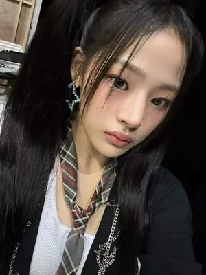 Minji / lovres_min__ / miniwithtattoos / newjeans_official nude photo #0094