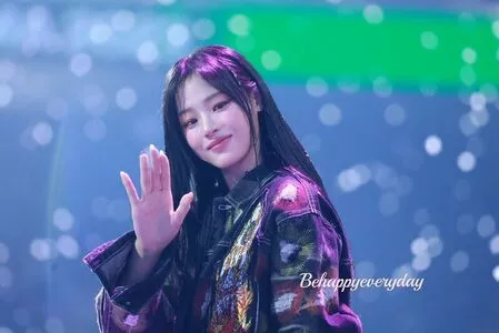 Minji / lovres_min__ / miniwithtattoos / newjeans_official nude photo #0099