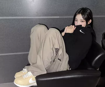 Minji / lovres_min__ / miniwithtattoos / newjeans_official nude photo #0103