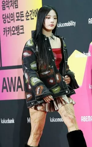 Minji / lovres_min__ / miniwithtattoos / newjeans_official nude photo #0112