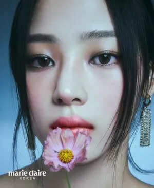 Minji / lovres_min__ / miniwithtattoos / newjeans_official nude photo #0120