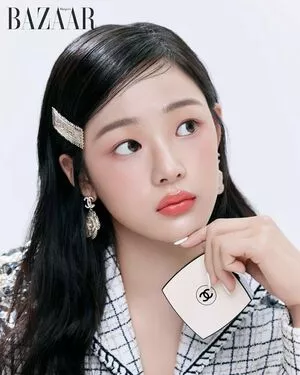 Minji / lovres_min__ / miniwithtattoos / newjeans_official nude photo #0141