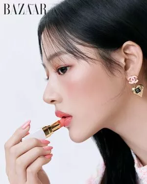 Minji / lovres_min__ / miniwithtattoos / newjeans_official nude photo #0142