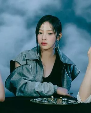 Minji / lovres_min__ / miniwithtattoos / newjeans_official nude photo #0167