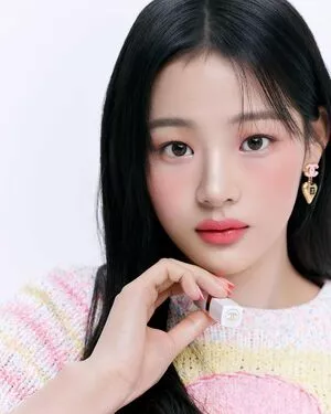 Minji / lovres_min__ / miniwithtattoos / newjeans_official nude photo #0175