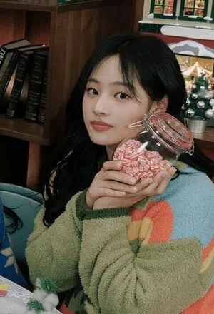 Minji / lovres_min__ / miniwithtattoos / newjeans_official nude photo #0177