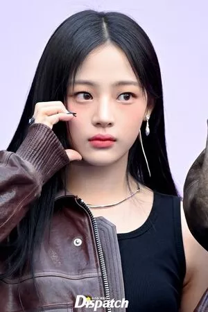 Minji / lovres_min__ / miniwithtattoos / newjeans_official nude photo #0185