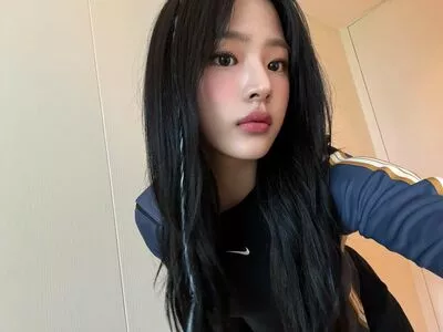 Minji / lovres_min__ / miniwithtattoos / newjeans_official nude photo #0195