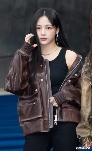 Minji / lovres_min__ / miniwithtattoos / newjeans_official nude photo #0198