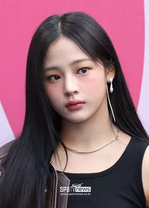 Minji / lovres_min__ / miniwithtattoos / newjeans_official nude photo #0203