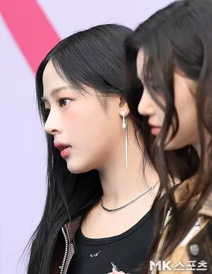 Minji / lovres_min__ / miniwithtattoos / newjeans_official nude photo #0210