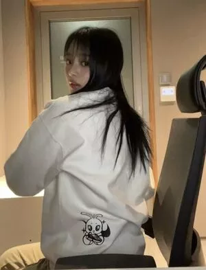 Minji / lovres_min__ / miniwithtattoos / newjeans_official nude photo #0218