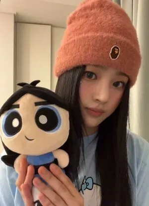 Minji / lovres_min__ / miniwithtattoos / newjeans_official nude photo #0222