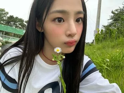 Minji / lovres_min__ / miniwithtattoos / newjeans_official nude photo #0234