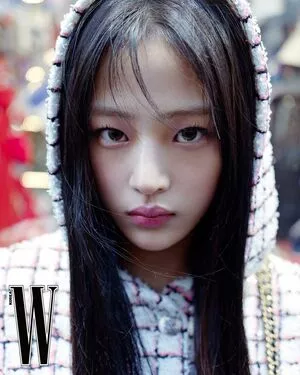 Minji / lovres_min__ / miniwithtattoos / newjeans_official nude photo #0238