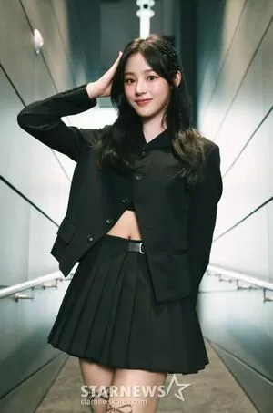 Minji / lovres_min__ / miniwithtattoos / newjeans_official nude photo #0247