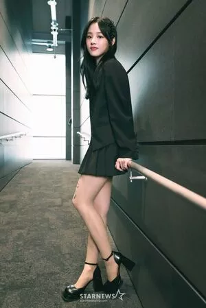 Minji / lovres_min__ / miniwithtattoos / newjeans_official nude photo #0251