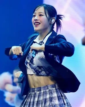 Minji / lovres_min__ / miniwithtattoos / newjeans_official nude photo #0256