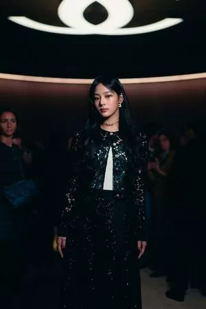 Minji / lovres_min__ / miniwithtattoos / newjeans_official nude photo #0267