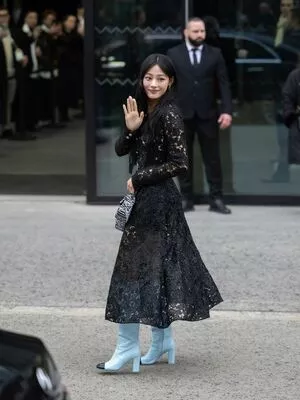 Minji / lovres_min__ / miniwithtattoos / newjeans_official nude photo #0269