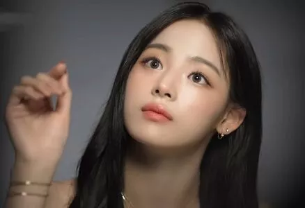 Minji / lovres_min__ / miniwithtattoos / newjeans_official nude photo #0272