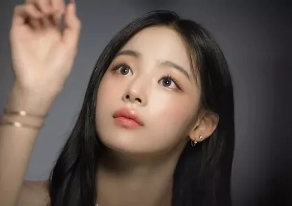 Minji / lovres_min__ / miniwithtattoos / newjeans_official nude photo #0273