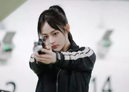 Minji / lovres_min__ / miniwithtattoos / newjeans_official nude photo #0277