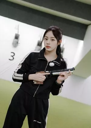 Minji / lovres_min__ / miniwithtattoos / newjeans_official nude photo #0279