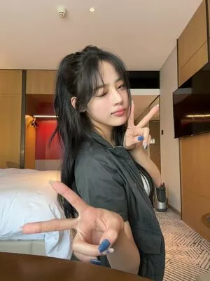 Minji / lovres_min__ / miniwithtattoos / newjeans_official nude photo #0289