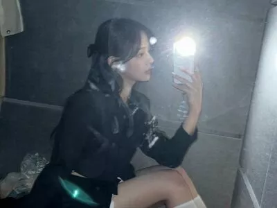 Minji / lovres_min__ / miniwithtattoos / newjeans_official nude photo #0290