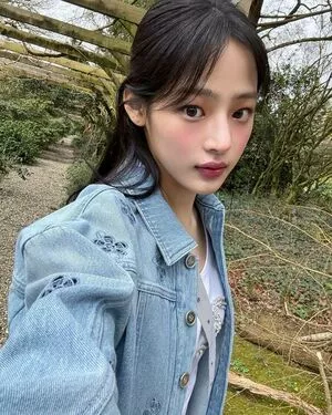 Minji / lovres_min__ / miniwithtattoos / newjeans_official nude photo #0295