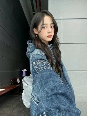 Minji / lovres_min__ / miniwithtattoos / newjeans_official nude photo #0299