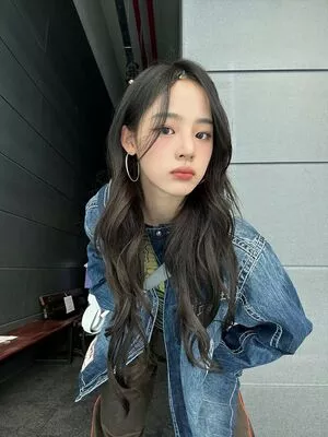 Minji / lovres_min__ / miniwithtattoos / newjeans_official nude photo #0300