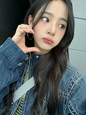 Minji / lovres_min__ / miniwithtattoos / newjeans_official nude photo #0301