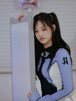 Minji / lovres_min__ / miniwithtattoos / newjeans_official nude photo #0321