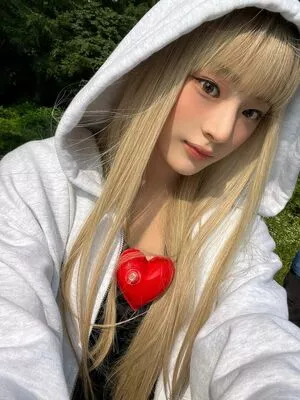 Minji / lovres_min__ / miniwithtattoos / newjeans_official nude photo #0323