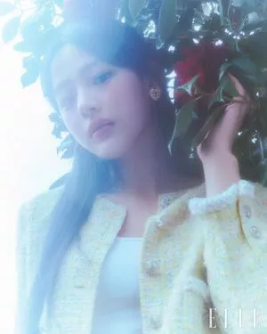 Minji / lovres_min__ / miniwithtattoos / newjeans_official nude photo #0325