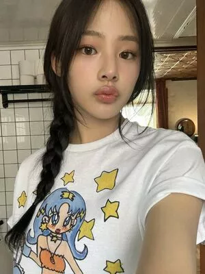 Minji / lovres_min__ / miniwithtattoos / newjeans_official nude photo #0418