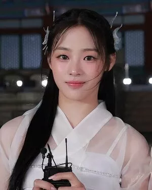 Minji / lovres_min__ / miniwithtattoos / newjeans_official nude photo #0421