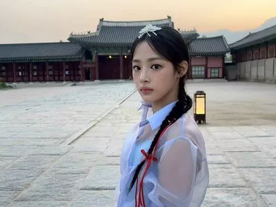 Minji / lovres_min__ / miniwithtattoos / newjeans_official nude photo #0425