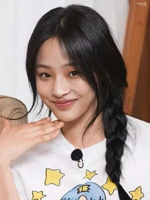 Minji / lovres_min__ / miniwithtattoos / newjeans_official nude photo #0430