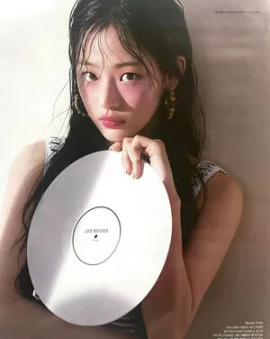 Minji / lovres_min__ / miniwithtattoos / newjeans_official nude photo #0444