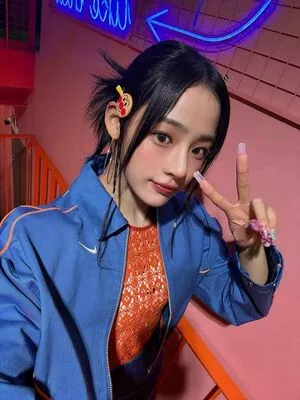 Minji / lovres_min__ / miniwithtattoos / newjeans_official nude photo #0470