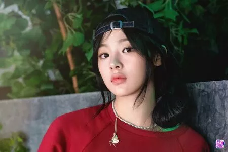 Minji / lovres_min__ / miniwithtattoos / newjeans_official nude photo #0475